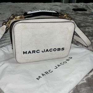 - Marc jacobs box bag